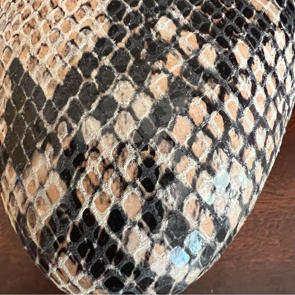 Vionic Snakeskin Pattern Wedges - image 5